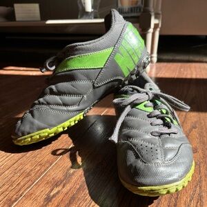 Nike Athletic Shoes Youth Boys Size 3.5 Green Gray 415128-003 Sneakers